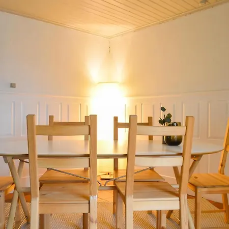 Farso With Fireplace I Semesterbostad *